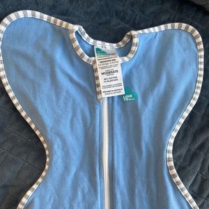 BRAND NEW Love to Dream Swaddle - Size Newborn 5-8.5 lbs